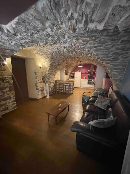 Charmante Cave Voutee 4 Personnes Saint-Jean-de-Fos Exterior photo