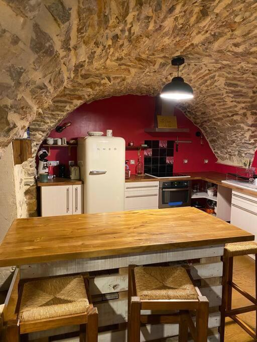 Charmante Cave Voutee 4 Personnes Saint-Jean-de-Fos Exterior photo